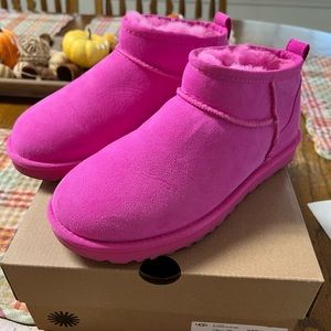 Ugg Ultra Classic Mini Carnation Pink Size 7